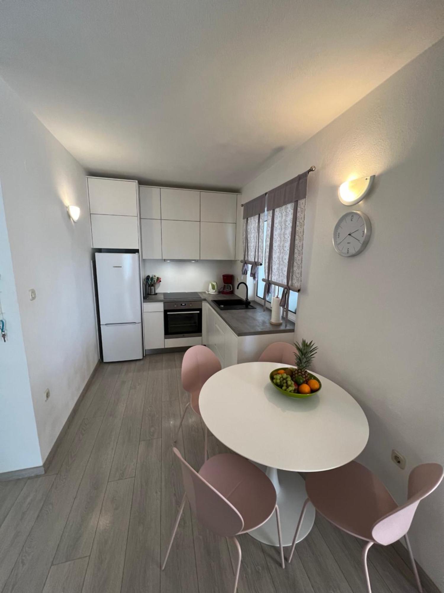 Apartment Chiara Tučepi Екстериор снимка